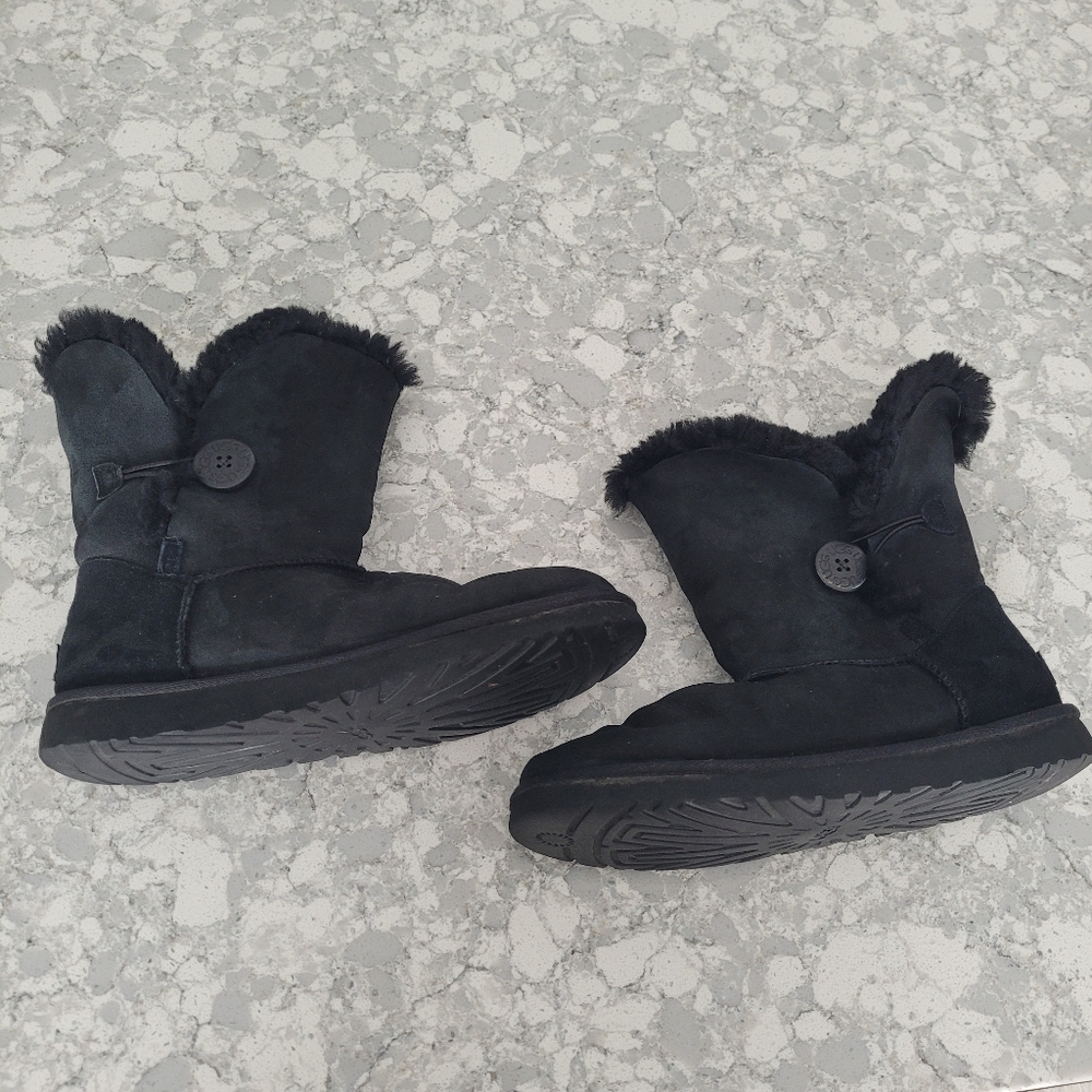Women's UGG Black Boots size 10 - Picture 2 of 4